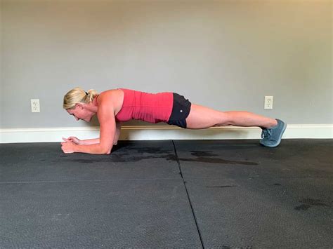 Best Plank Exercises You Need To Strengthen Your Core - Emily Ackart ...