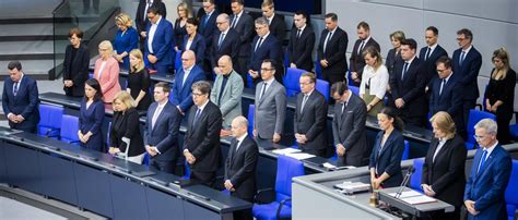 In Mannheim getöteter Polizist Schweigeminute im Bundestag und mehr