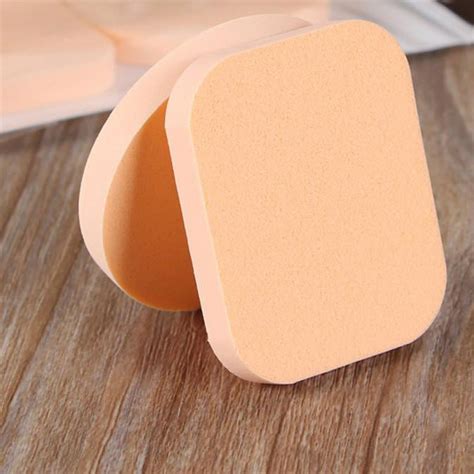 Makeup Foundation Beauty Cosmetic Facial Face Sponge Powder Puff Sponge