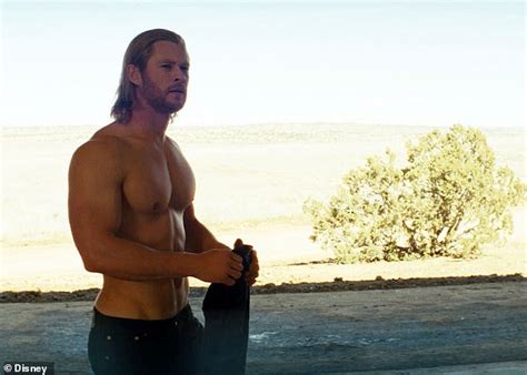Chris Hemsworth Says He Protected His Modesty With A SOCK During Thor Nude Scene Daily Mail Online