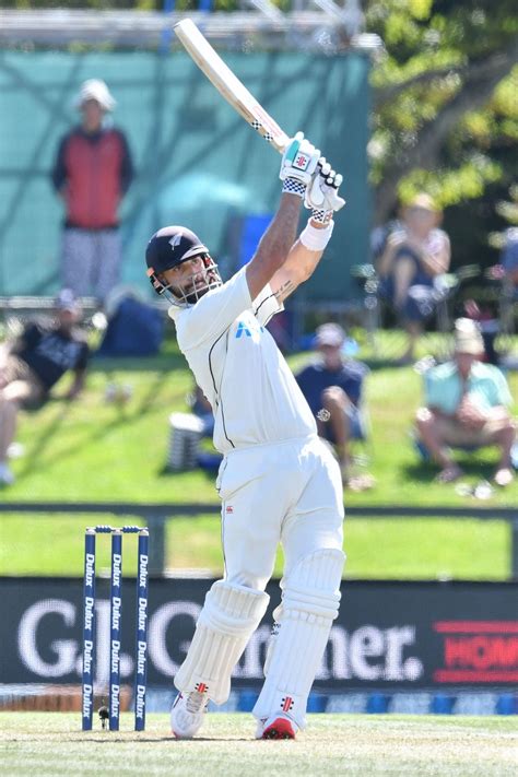 Daryl Mitchell goes big | ESPNcricinfo.com