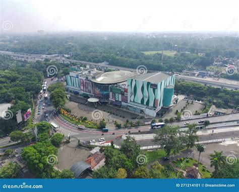 4K Footage Aerial View of a Shopping Mall at a Crossroads Editorial Photo - Image of billboard ...