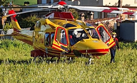 Ancona Cade E Sbatte La Testa Sul Termosifone Grave Ragazzino