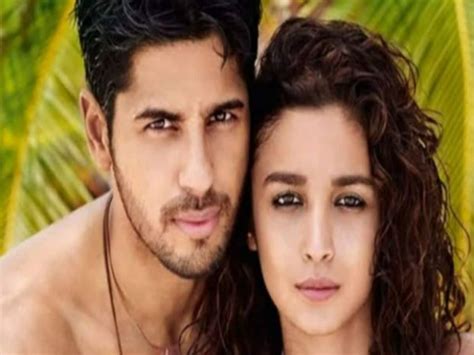 Alia Bhatt Wishes Ex Boyfriend Sidharth Malhotra And Kiara Advani On Their Wedding Chose Kissing