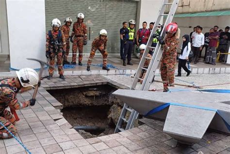 Search Ongoing For Sinkhole Victim Malaysia The Vibes