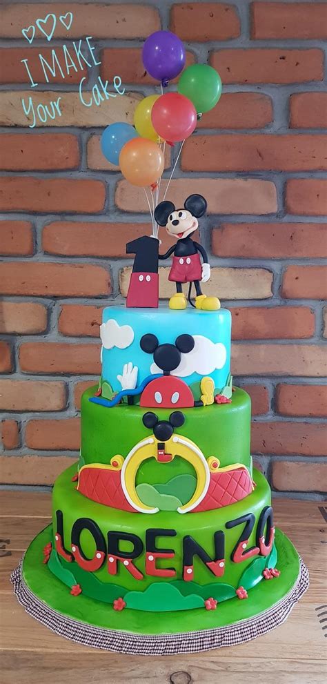 Mickey Mouse Decorated Cake By Sonia Parente CakesDecor