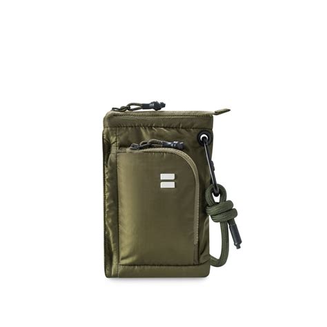 เคสโทรศพท Bodypack Luke Travel Pouch Olive Shopee Thailand