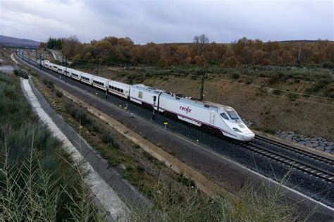 Renfe Ofrece 125 000 Plazas En Trenes A Valencia Durante Las Fallas