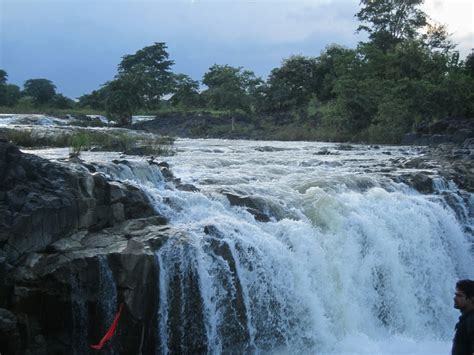 Pochera Waterfalls