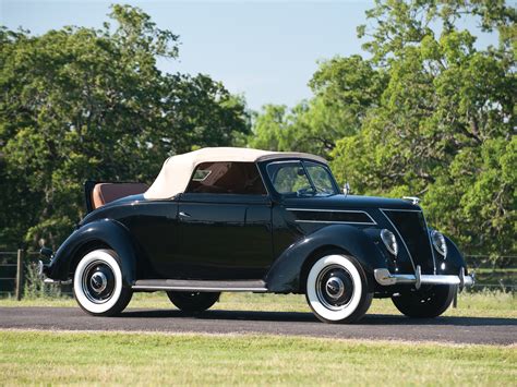 1937 Ford DeLuxe Rumble Seat Cabriolet The Charlie Thomas Collection