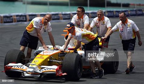 Renault R29 Formula Photos And Premium High Res Pictures Getty Images