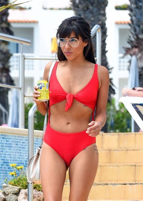 Roxanne Pallett Sexy Bikini In Ny Photos The Fappening