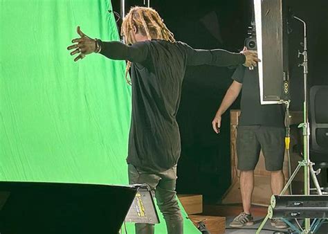 Pictures: Behind The Scenes Of Lil Wayne’s “On Fire” Music Video