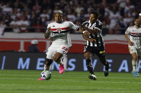 Santos e São Paulo empatam em clássico no Brasileirão Série A