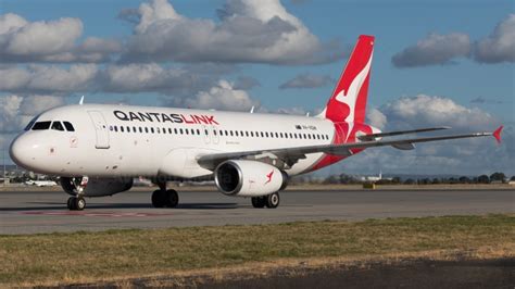 Qantaslink Airbus A320 232 Vh Vqw V1images Aviation Media