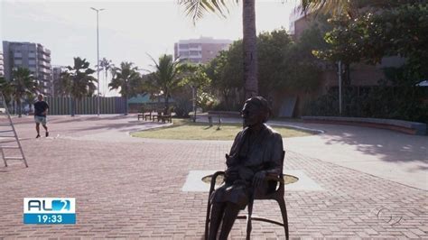 Escultura Que Homenageia Nise Da Silveira Inaugurada Em Macei