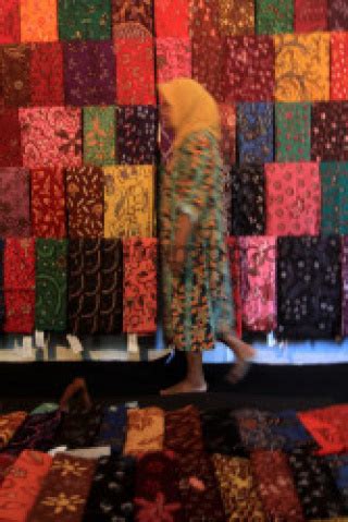 Perajin Batik Dengan Pewarna Alami Di Cilacap Datatempo