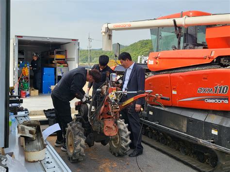 능주농협 찾아가는 농기계 무상 수리 ‘호평 한국영농신문