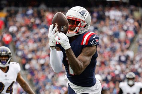 Patriots Wr Devante Parker Leaves Jets Game With Knee Injury