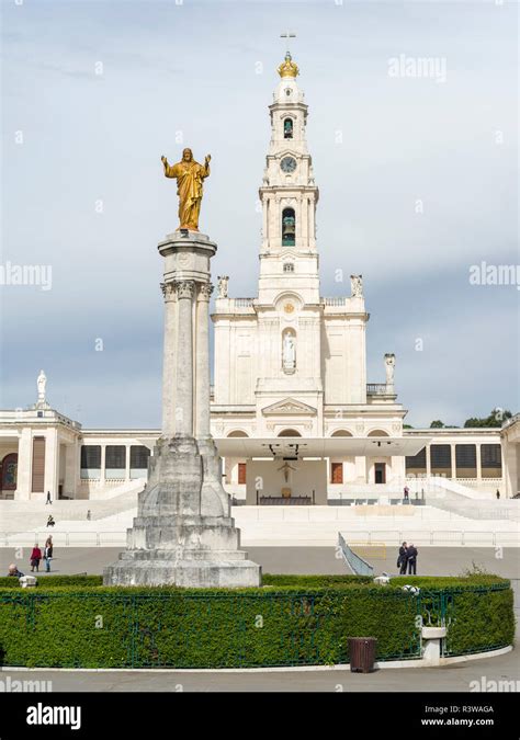 La Basílica De Nuestra Señora Del Rosario De Fátima Fátima Un Lugar