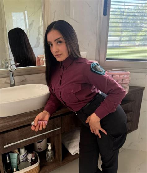 No soy prostituta el descargo de la policía hot que ganaba y factura millones