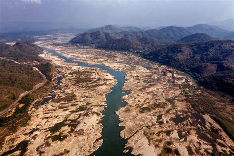 MEKONG CỬU LONG HẠN HÁN DÒNG CHẢY THẤP VÀ CHÁNH TRỊ DỮ KIỆN NƯỚC