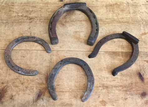 Lot Of 4 Rustic Antique Cast Iron Horse Shoes Home Farm Decor Hand