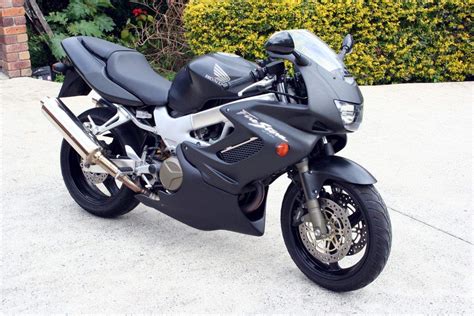 Honda Honda VTR1000F Firestorm - Moto.ZombDrive.COM