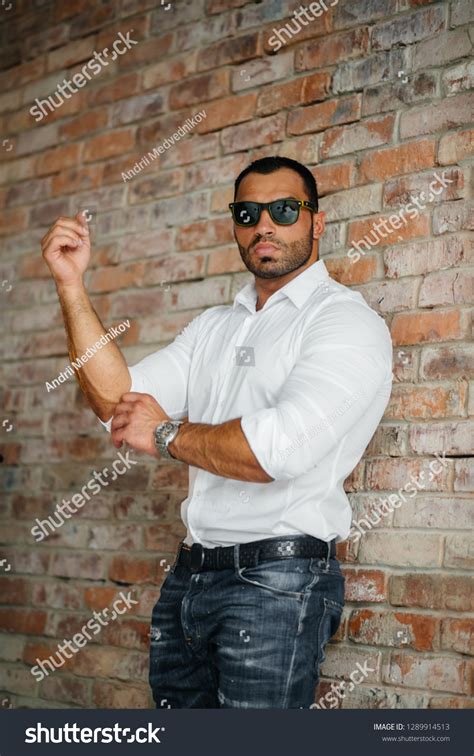 Sexy Athlete Naked Torso Wearing Glasses Stock Photo 1289914513 Shutterstock