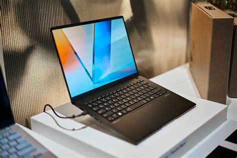 ASUS odświeża laptopy Vivobook S 14 S 15 i S 16 OLED z nowymi