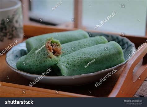 571 Nyonya Kuih Ketayap Images Stock Photos Vectors Shutterstock