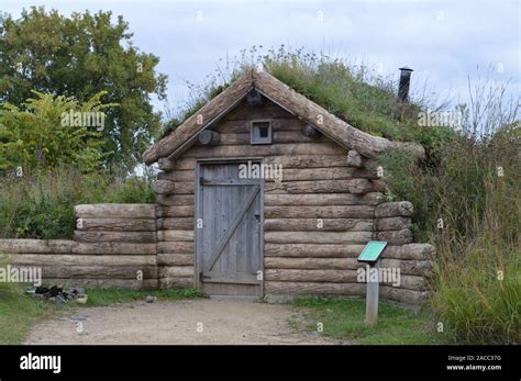 Log Cabin In The Prairie Stock Photo Alamy