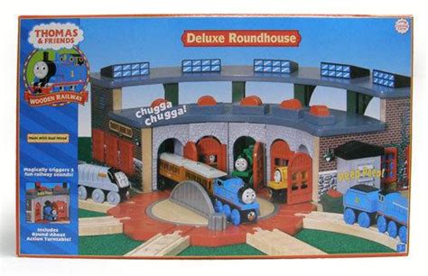 New Thomas And Friends Wooden Railway Deluxe Roundhouse W