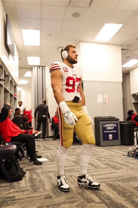 Pin On Nick Bosa Hot Rugby Players Nfl Football 49ers Cute Football Players