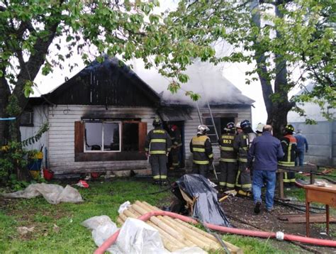 Dos damnificados por incendio que destruyó vivienda en Osorno