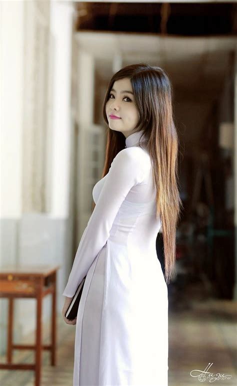 Pin By Trancuongdad On Charming White Long Dress Girls Long Dresses Ao Dai Vietnamese Long Dress