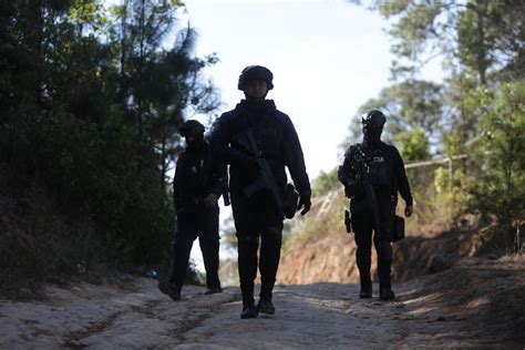 Ssp Sedena Y Fge Implementan Operativo Por Aire Y Tierra En At Cuaro