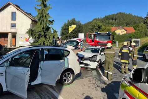 Liebenfels Mutter Und Drei Kinder Nach Frontalcrash Im Krankenhaus