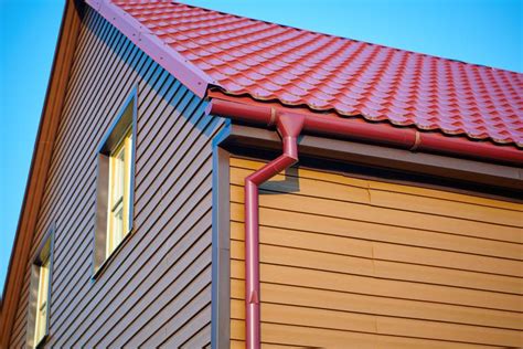 The Pros And Cons Of Installing Metal Siding