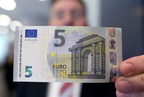 W maju wyjdzie nowy banknot euro Zobacz go już teraz RMF 24