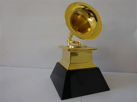 GRAMMY AWARD TROPHY – Trophies Art Inc®