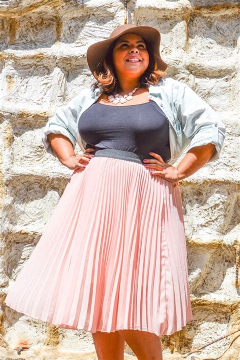 Cute Plus Size Pleated Skirts For Spring Style Curvyoutfits