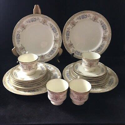 Mikasa Cameo Ivory Bone China Place Settings A Pieces