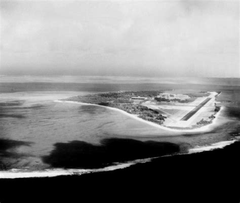 Photo Aerial View Of Sand Island Midway Atoll 17 Jan 1990 World