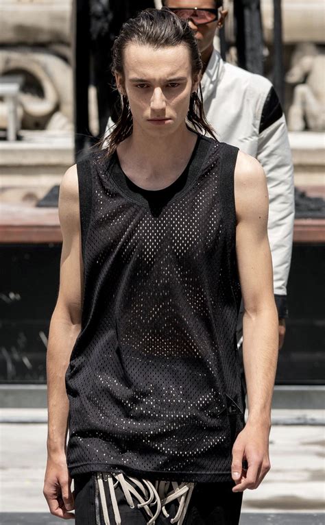 Rick Owens Spring Menswear Look Extreme Close Up Paris