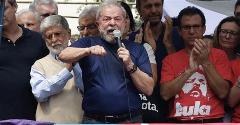 Em Discurso Lula Diz Que Vai Se Entregar à Polícia Federal Pioneiro