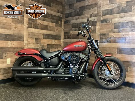 2019 Harley Davidson® Street Bob® Wicked Red Denim Brandywine Harley