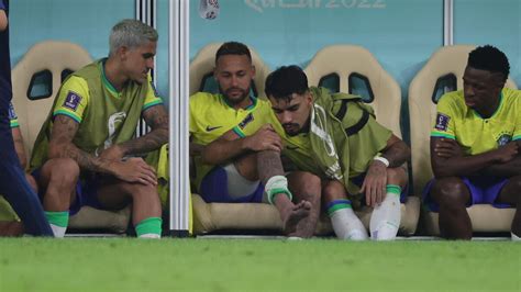 Coupe Du Monde Neymar Souffre Dune Entorse La Cheville Le Parisien