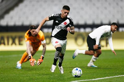 Gabriel Pec fez o primeiro gol do Vasco na história da Neo Química