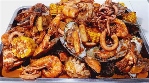 How To Cook Seafood Boil In Cajun Sauce Seafood Boil Recipe Seafood